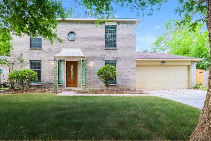 Primary Photo - 18527 Sweetmeadow Dr