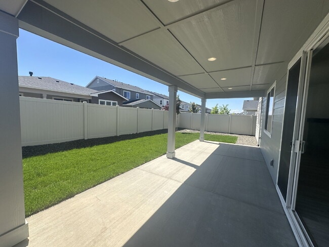 Building Photo - Brand New 4 Bed 3 Bath home!