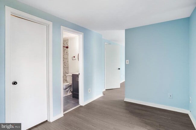 Building Photo - 9410 Walburg Way