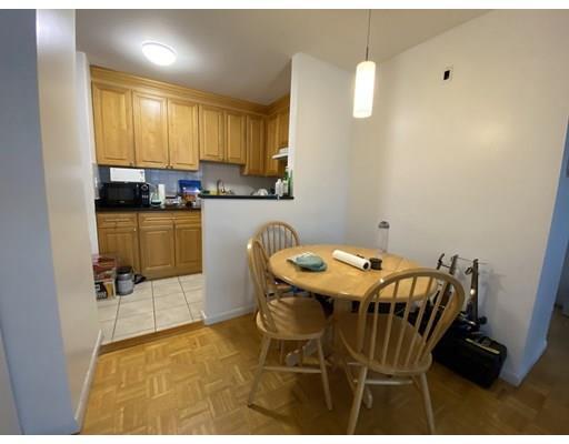 Building Photo - 1 Larose Pl