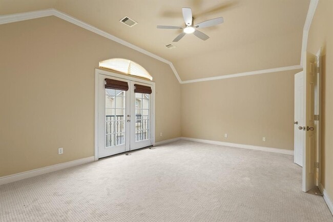 Building Photo - 2615 Cheshire Oaks Dr