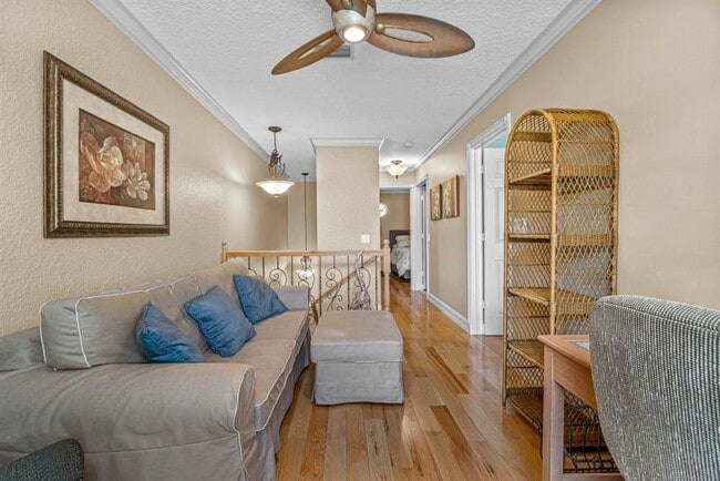 Building Photo - 338 Waterside Dr