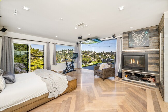 Building Photo - 3420 Blair Dr