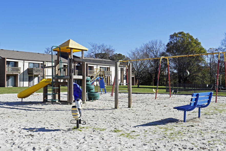 Playground - Pembroke Lake Apartments