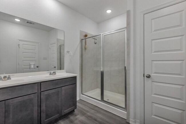 Building Photo - 16751 Rover Ln