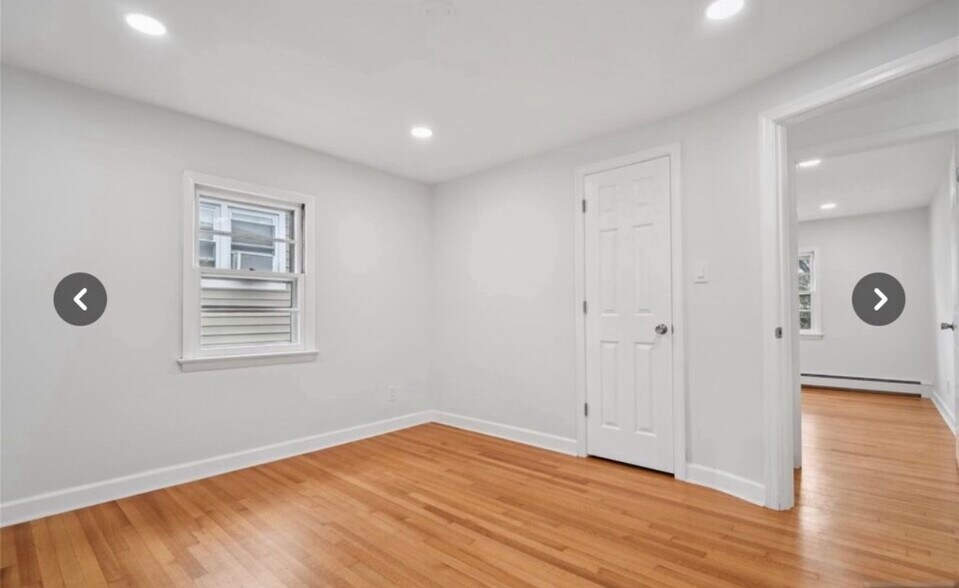 Bedroom 2 - 511 New York Ave