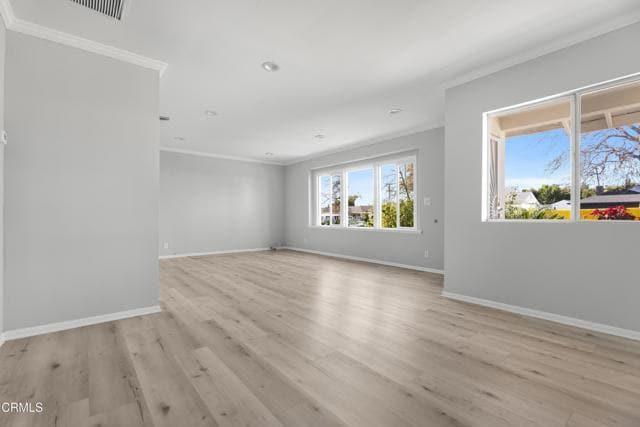 Building Photo - 6254 Satsuma Ave