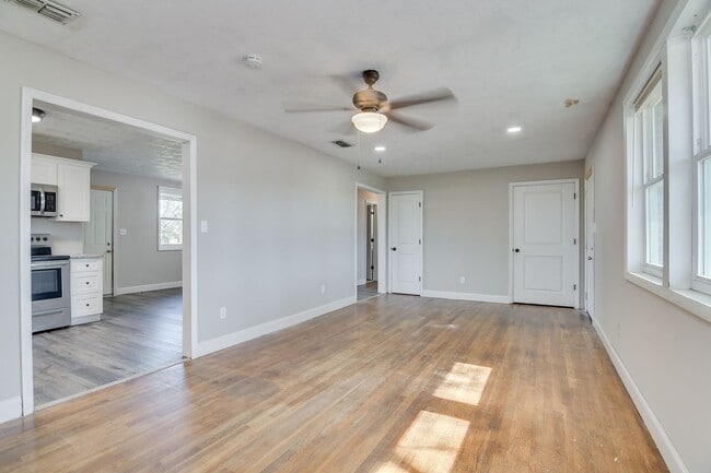 Building Photo - Charming 3-Bedroom, 2-Bath Home on a Corner Lot with Spacious Backyard