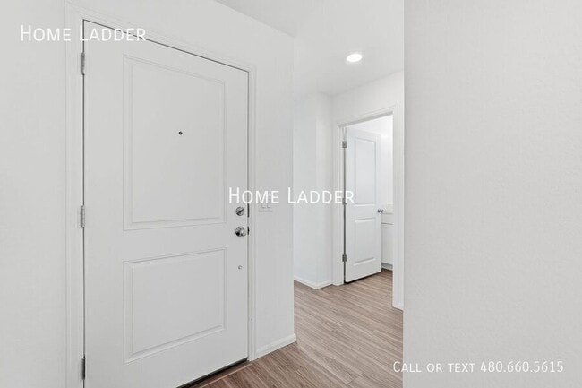 Building Photo - 1360 W Inca Dr