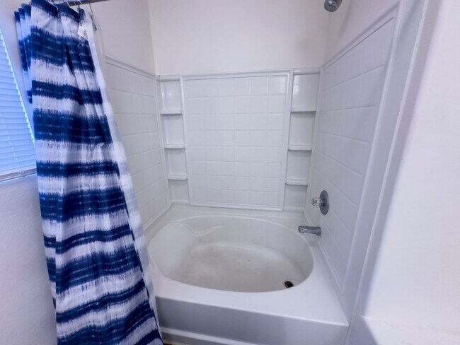 Building Photo - 3 bedroom 2 ba home in Gilbert!