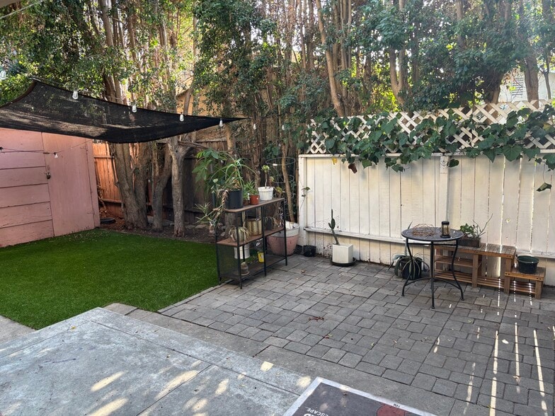 Primary Photo - 3641 Kelton Ave