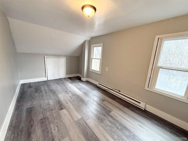 Building Photo - 20500 McKishnie St
