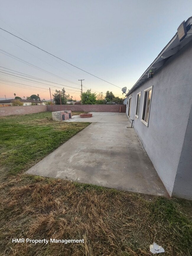 Building Photo - Beautiful remodel 3 bed 2 bath house