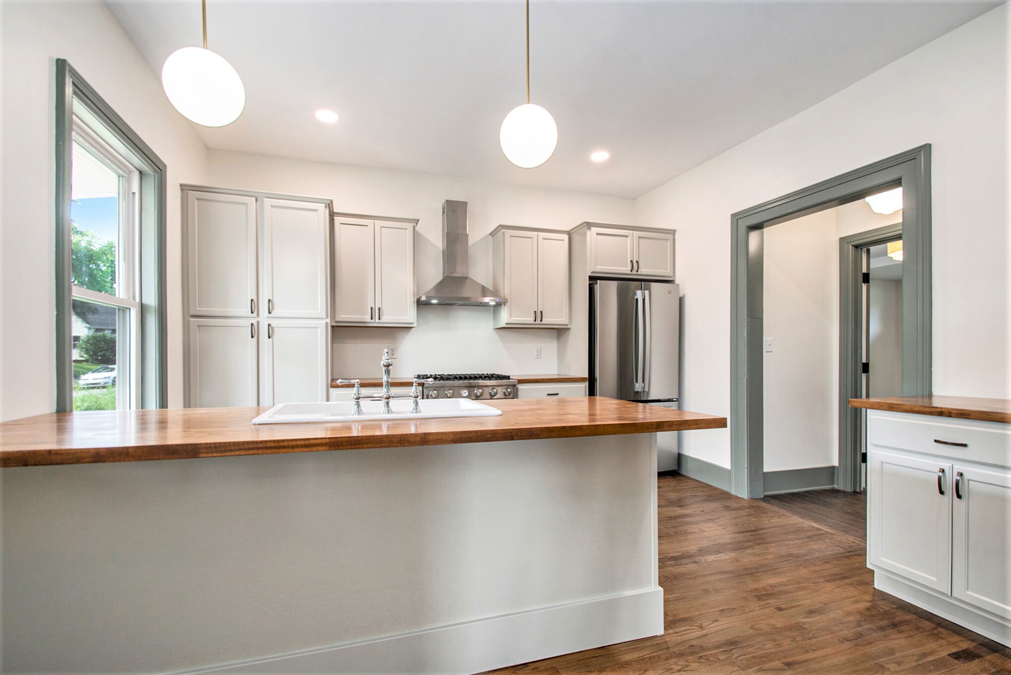 Building Photo - 523 W Marion St