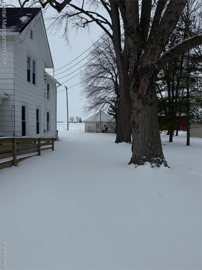 Building Photo - 276 E Chicago Blvd