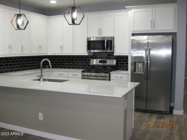 Building Photo - 3155 E Wild Dr