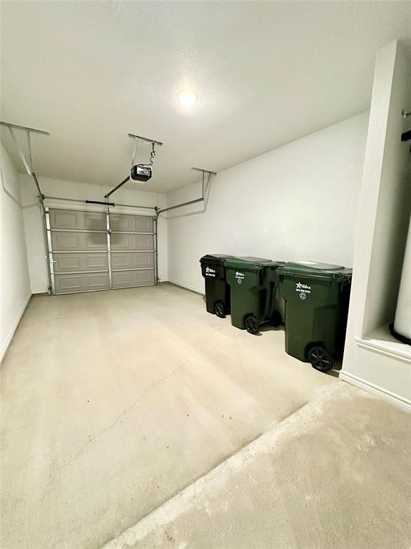 Building Photo - 2321 Ocean Ave