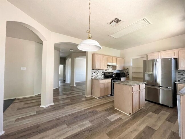 Building Photo - 1506 Amarylis Dr