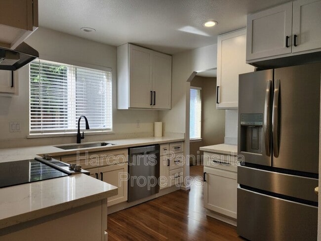 Building Photo - 8491 Covina Loop NE