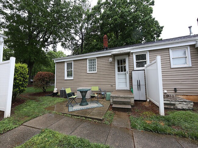 Building Photo - Two Bedroom Cottage - Five Points East, Raleigh, NC - Inside the Beltline!