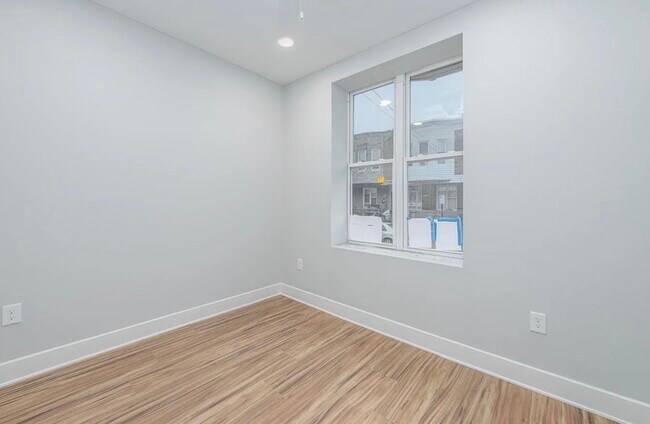 Building Photo - 2031 S 19th St