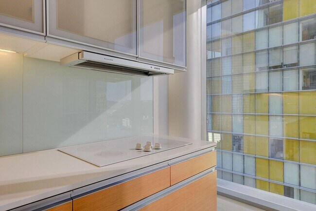 Building Photo - Stunning Strip Views from this Fully Furnished Studio Residence.