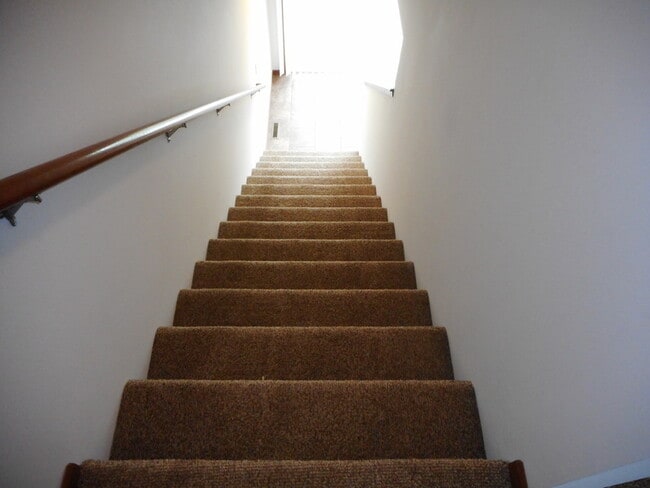 Building Photo - 1115 Prairie Rose Dr SW