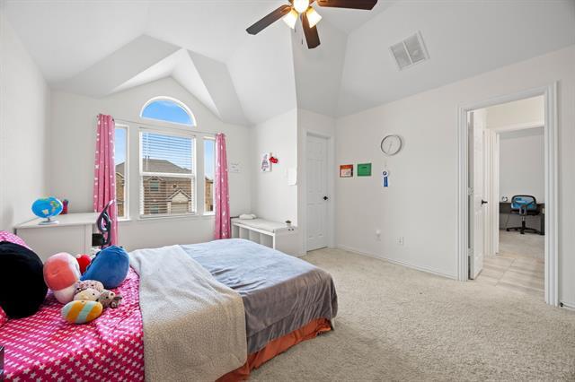 Building Photo - 1136 Chickadee Dr
