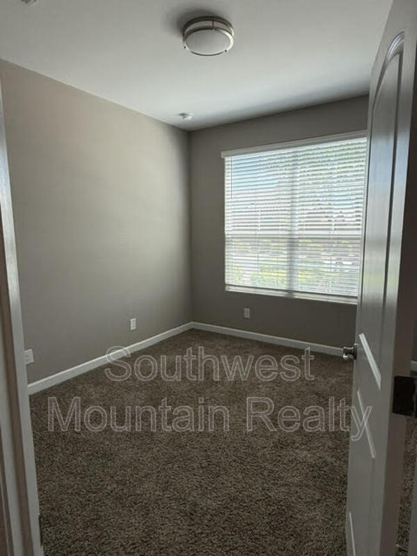 Building Photo - 2226 N Comiskey Dr