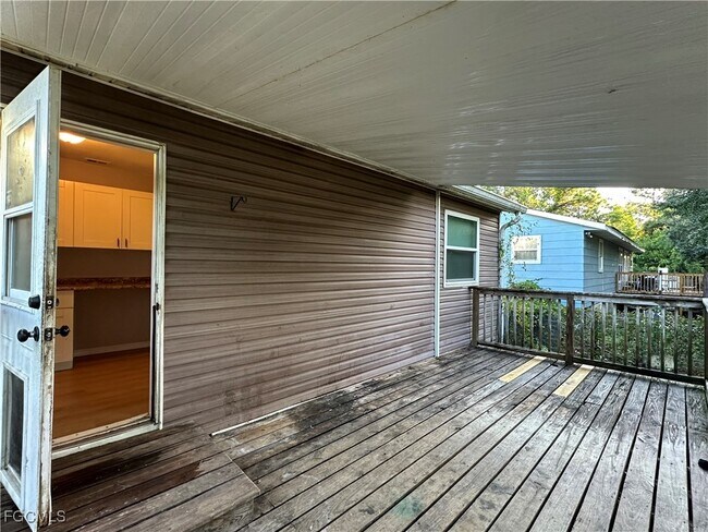 Building Photo - 4717 Douglas Ln