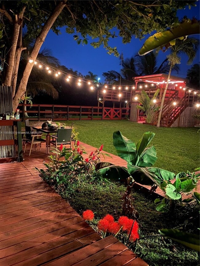 Building Photo - 7245 S Waterway Dr