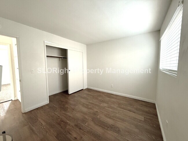 Building Photo - AVAILABLE Now - 2 Bedroom, 1 Bath Grover Beach Apartment