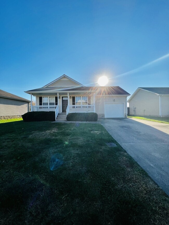 Building Photo - 3444 Fox Run Dr. Clarksville, Tn 37042