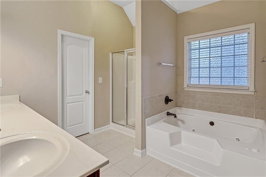 Building Photo - 1141 Carillon Dr SE