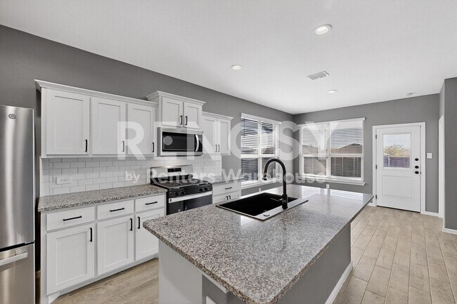 Building Photo - 8517 Centerboard Ln