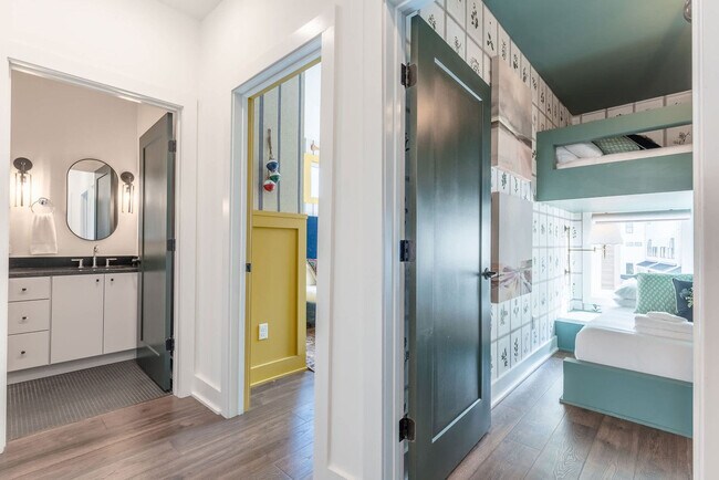 Building Photo - 87 Lucile St