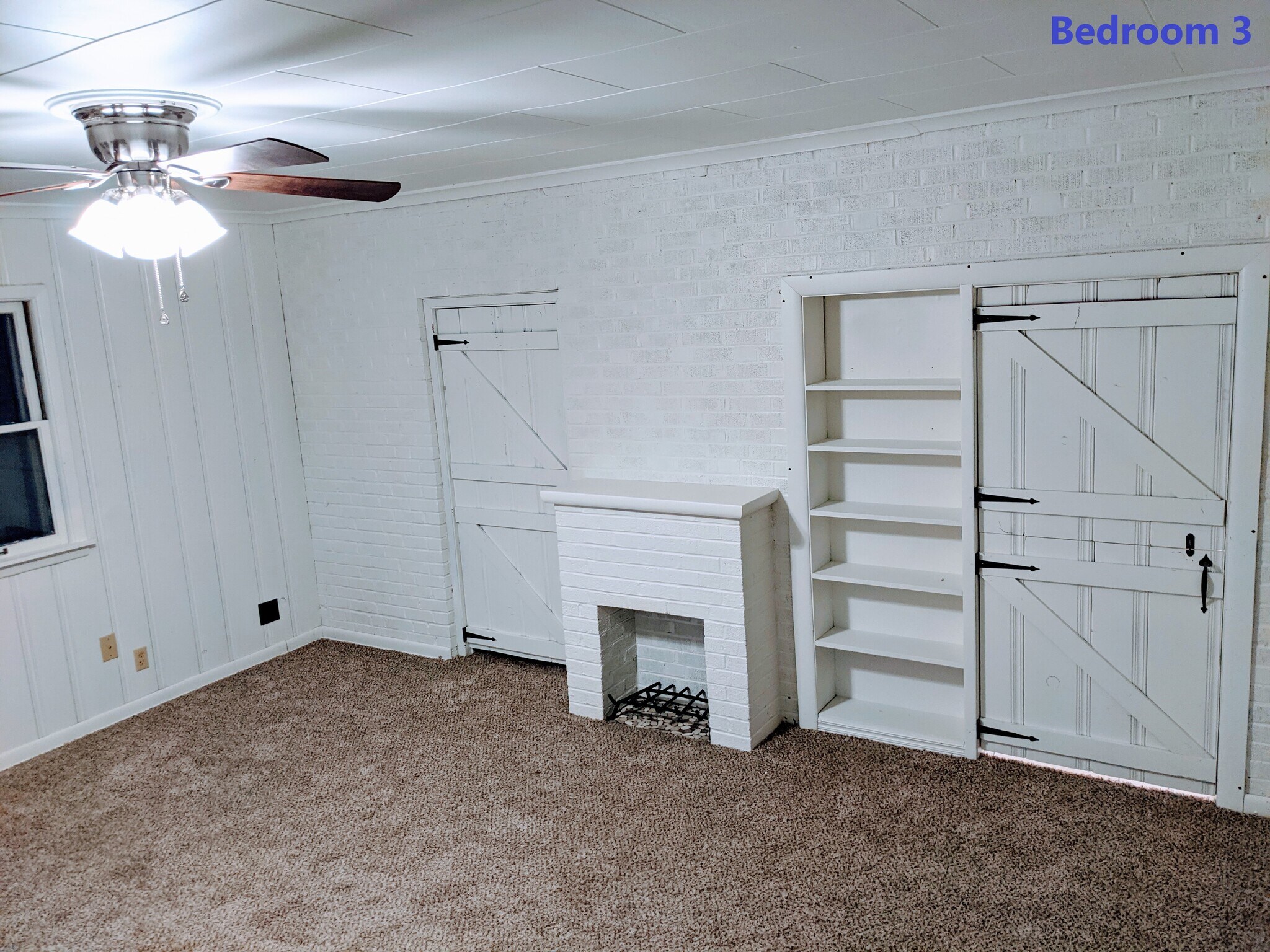 Back Living Room/3rd Bedroom - 2011 N Burns