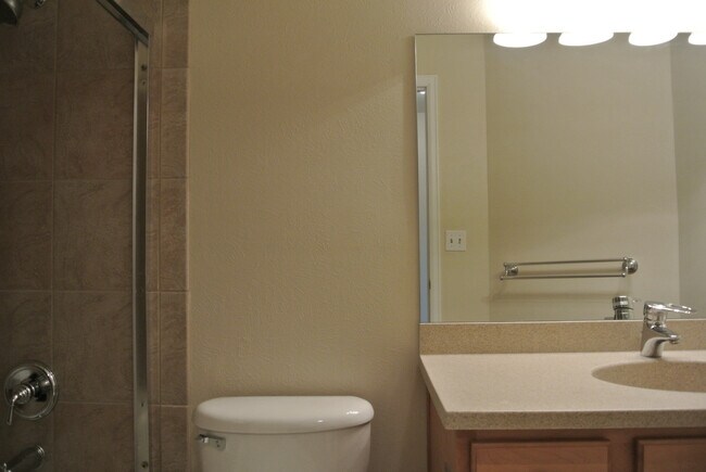 Building Photo - Boulder Townhome 3 bed, 2.5 bath