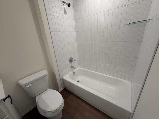 Building Photo - 201 E Main St