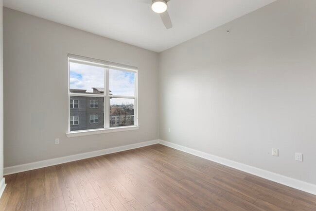 Building Photo - 1010 Rosine St