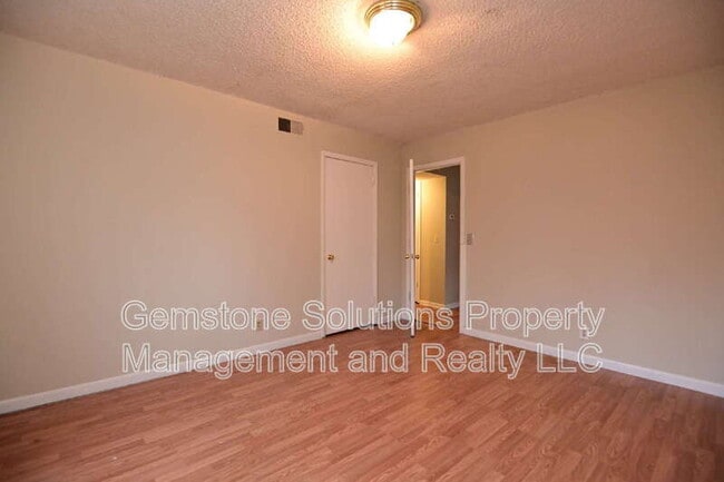 Building Photo - 4355 Central Valley Dr