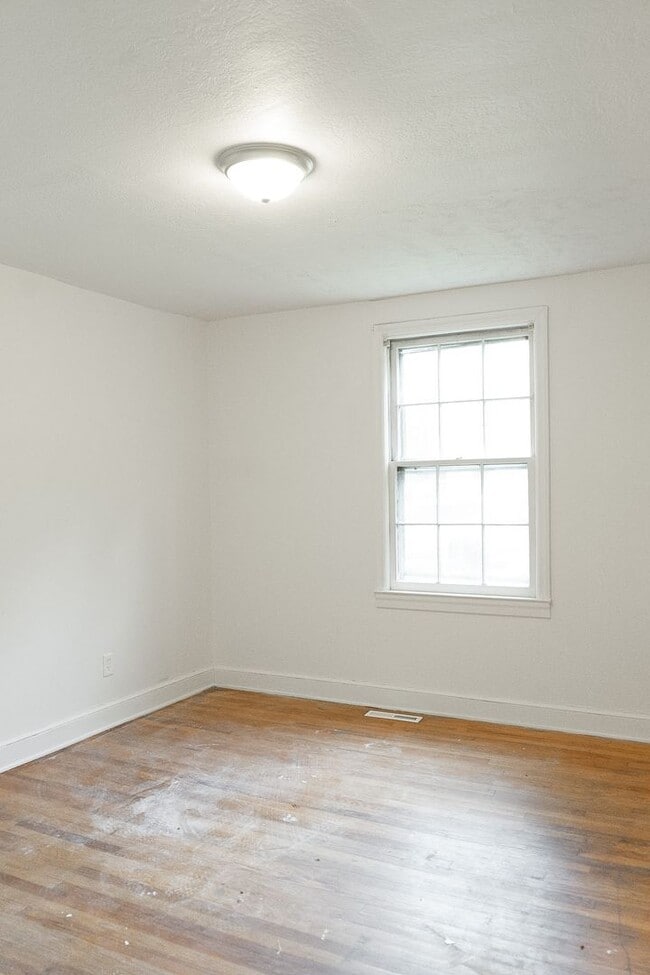 Building Photo - 710 Maffett St