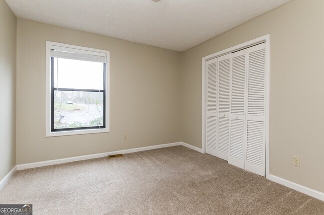 Building Photo - 1038 Summer Pl NW