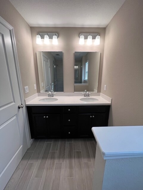 Building Photo - 2614 Sandy Dune Dr