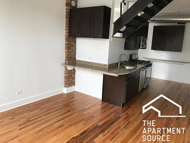 Primary Photo - 1643 S Throop St