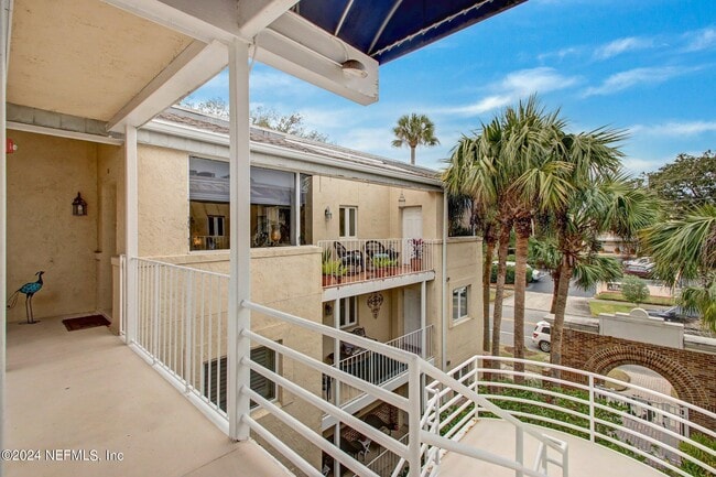 Building Photo - 2912 St Johns Ave