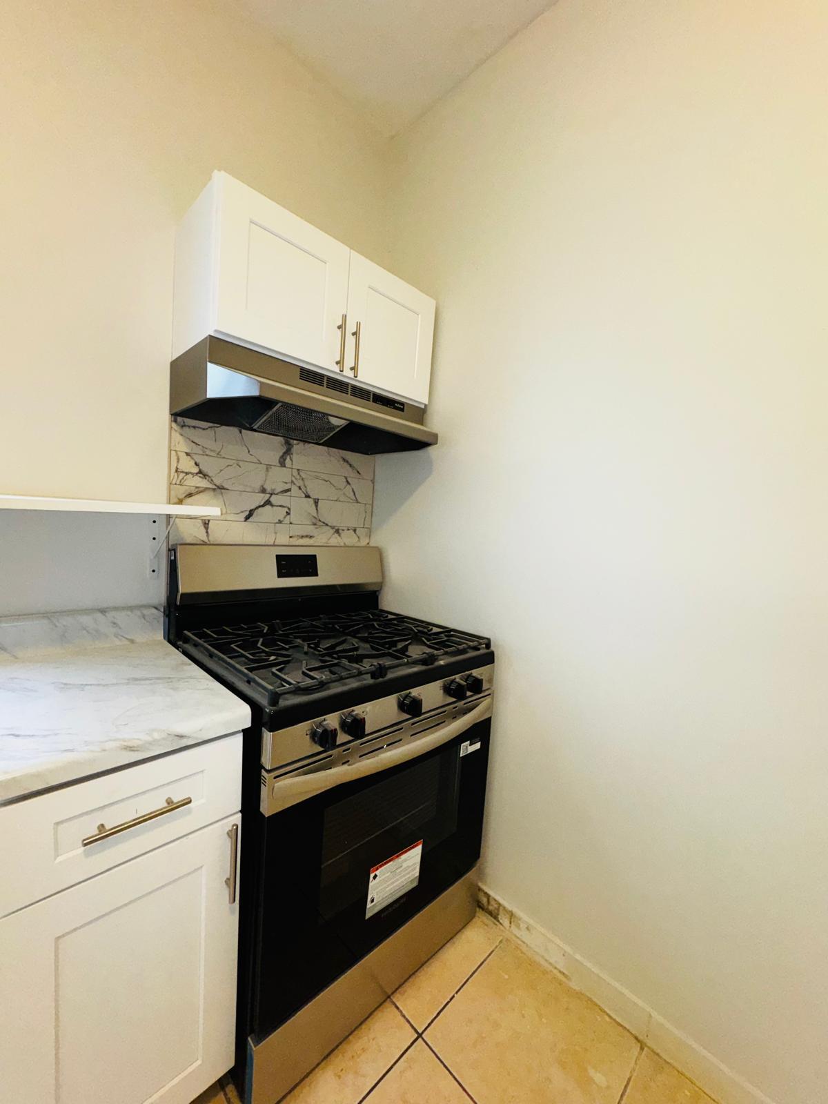 Building Photo - 489 S 17th St