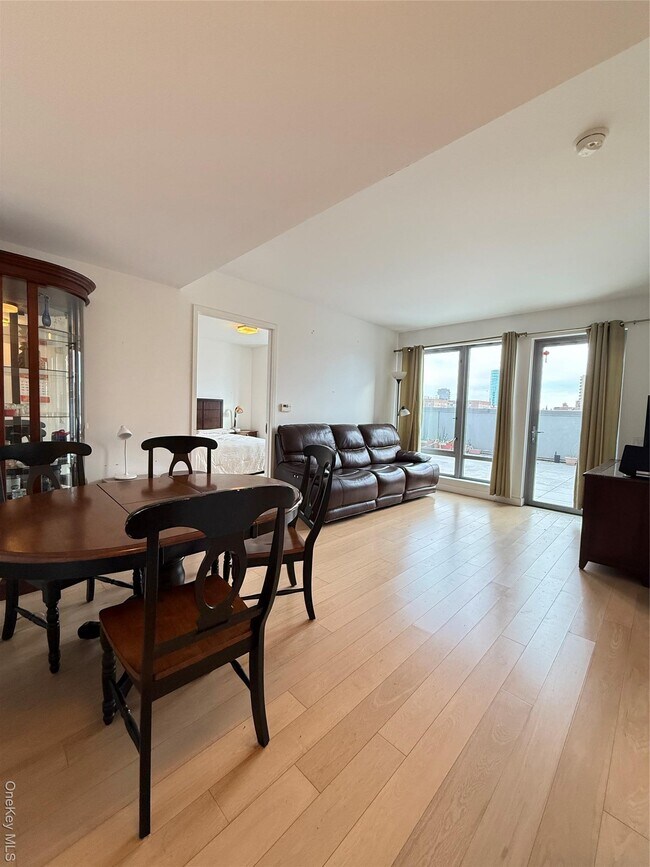 Building Photo - 138-35 39th Ave