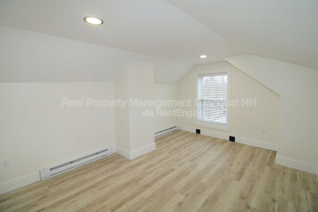 Building Photo - 253 1st NH Turnpike