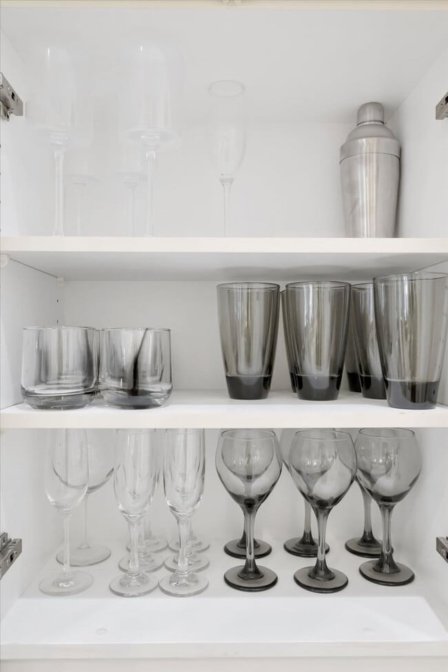 Building Photo - 19 Hoffer St